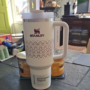 Stanley Holiday Sweater 40oz